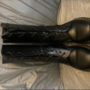 Dr. Martens 1914 SMOOTH LEATHER TALL BOOTS
$200.00 original price